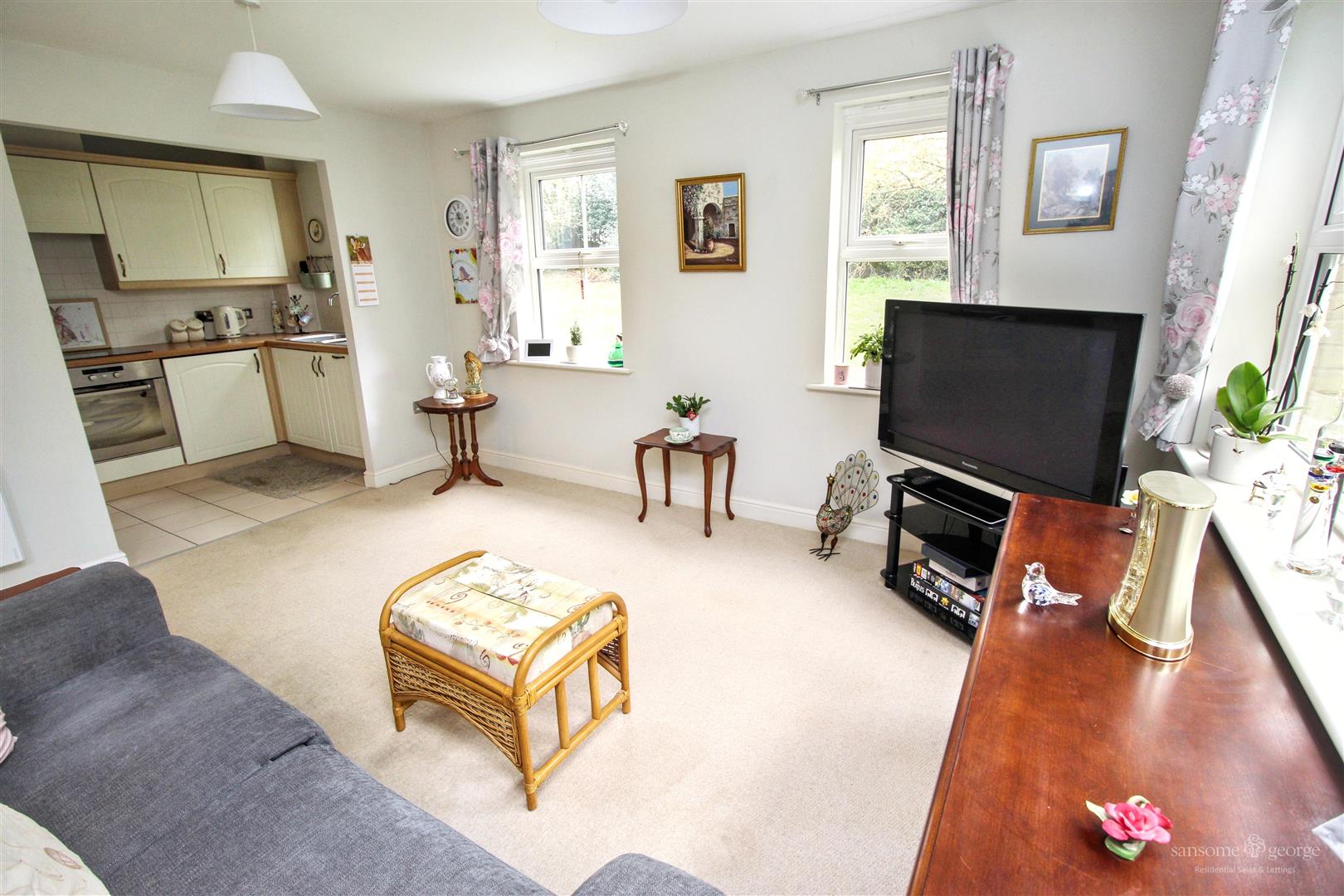 Pryor Close, Tilehurst, Reading